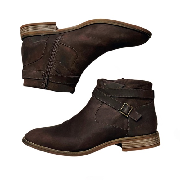 Clarks Women's Leather Camzin Dime Ankle Boot - Picture 1 of 7